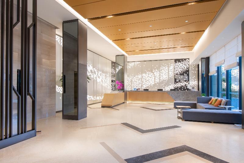 Holiday Inn Express Chengdu Huanhuaxi By Ihg-Near Jinsha Site Musem,Near Wuhou Temple Museum,Welcome Drinks,Free Gym,Free Self-Service Laundry צ'נגדו מראה חיצוני תמונה