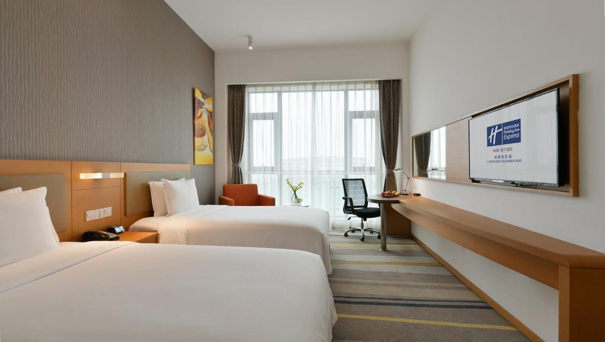 Holiday Inn Express Chengdu Huanhuaxi By Ihg-Near Jinsha Site Musem,Near Wuhou Temple Museum,Welcome Drinks,Free Gym,Free Self-Service Laundry צ'נגדו מראה חיצוני תמונה