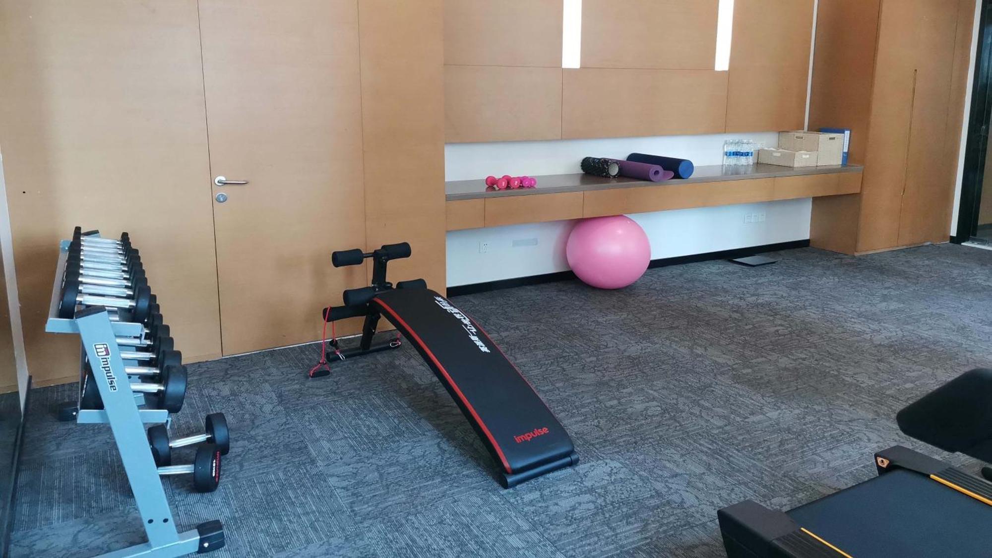 Holiday Inn Express Chengdu Huanhuaxi By Ihg-Near Jinsha Site Musem,Near Wuhou Temple Museum,Welcome Drinks,Free Gym,Free Self-Service Laundry צ'נגדו מראה חיצוני תמונה