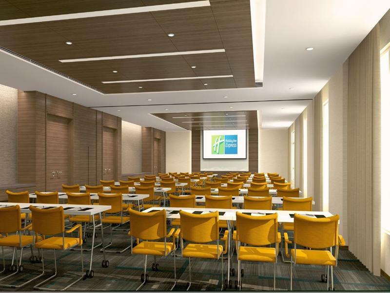 Holiday Inn Express Chengdu Huanhuaxi By Ihg-Near Jinsha Site Musem,Near Wuhou Temple Museum,Welcome Drinks,Free Gym,Free Self-Service Laundry צ'נגדו מראה חיצוני תמונה